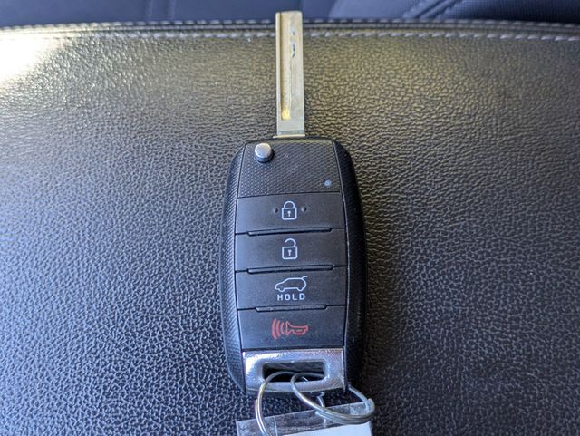 2017 Kia Sorento  - 22957070 - 27