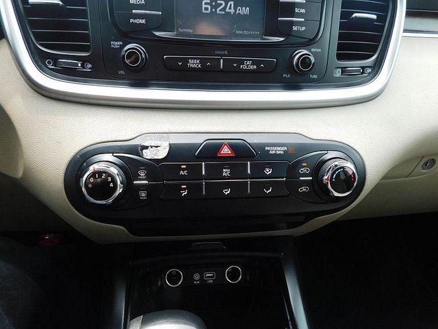 2017 Kia Sorento 4d SUV AWD LX - 22846709 - 13