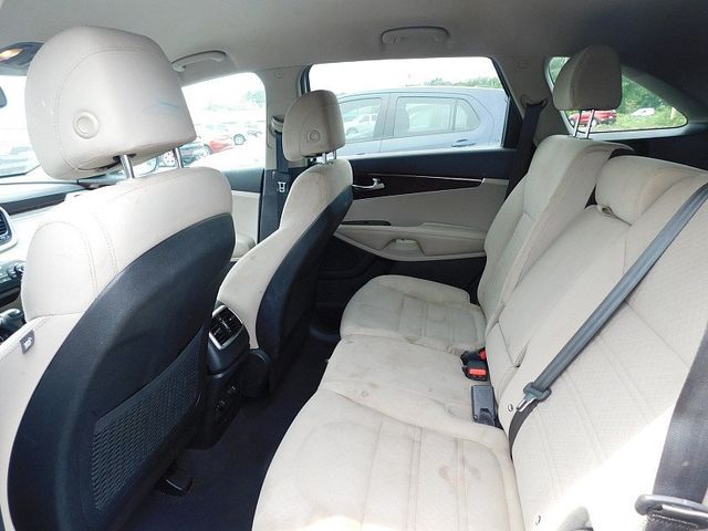 2017 Kia Sorento 4d SUV AWD LX - 22846709 - 17