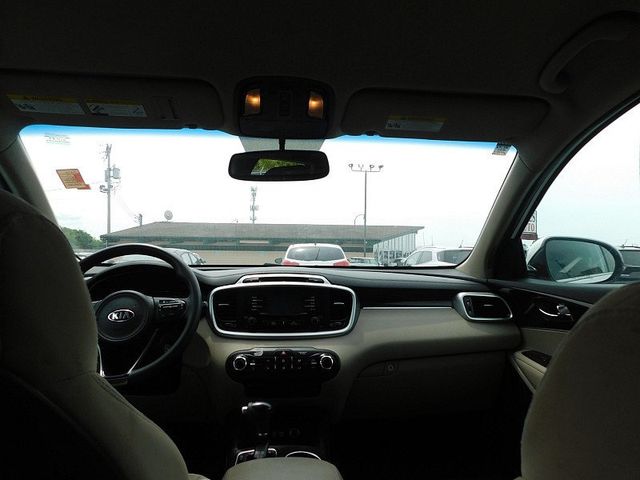 2017 Kia Sorento 4d SUV AWD LX - 22846709 - 19