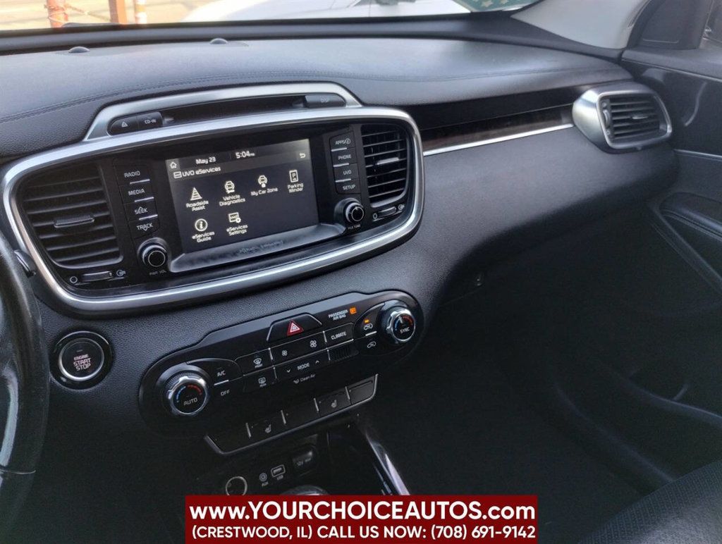 2017 Kia Sorento EX FWD - 22855349 - 31