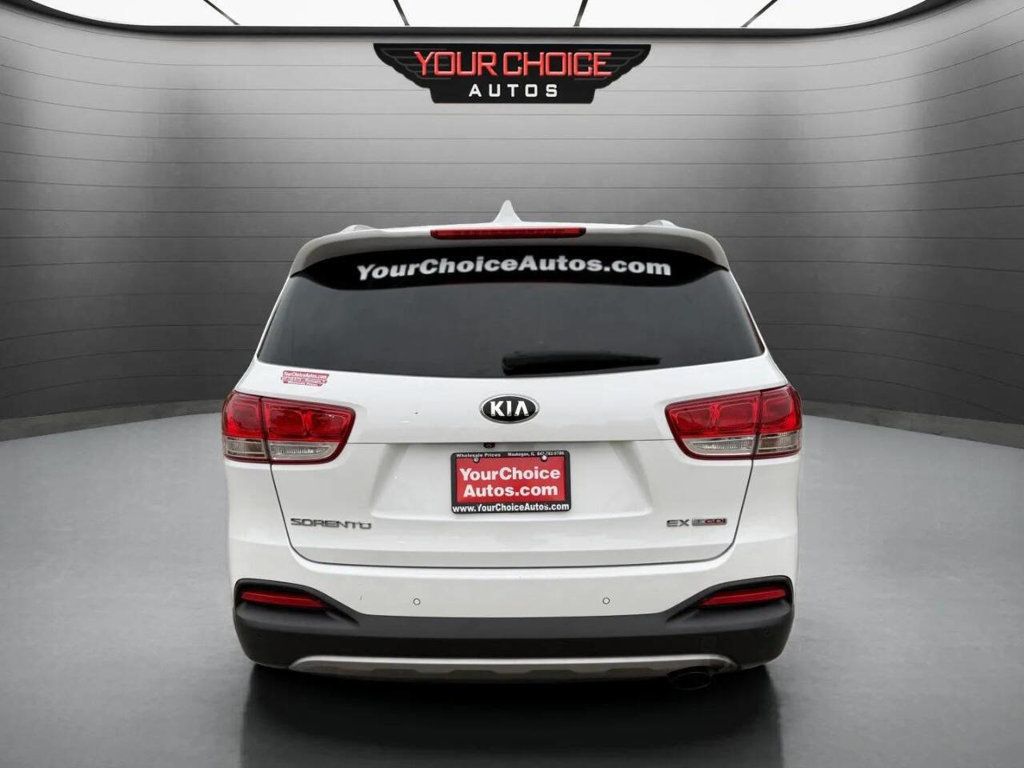 2017 Kia Sorento EX FWD - 22931355 - 5