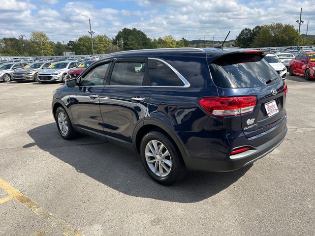 2017 Kia Sorento L FWD - 22929746 - 5