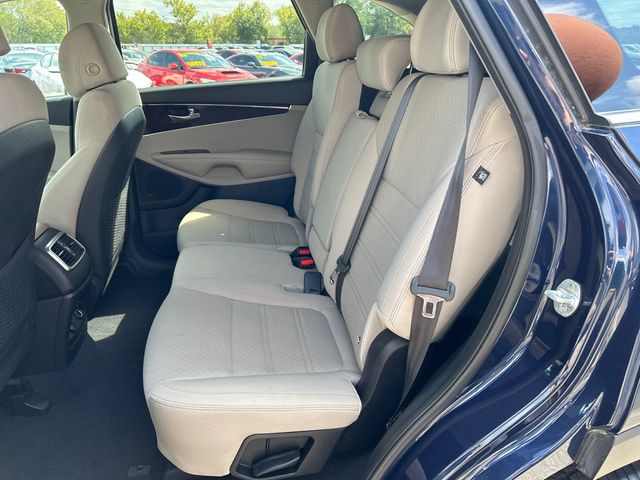 2017 Kia Sorento L FWD - 22929746 - 6