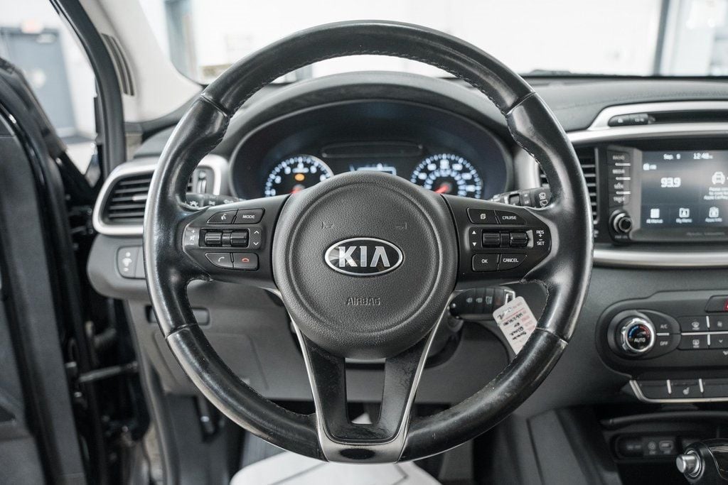 2017 Kia Sorento LX AWD - 22570518 - 33