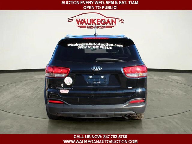 2017 Kia Sorento LX AWD - 22971113 - 4