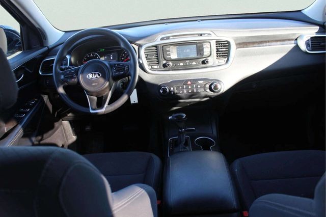 2017 Kia Sorento LX AWD - 22971113 - 7