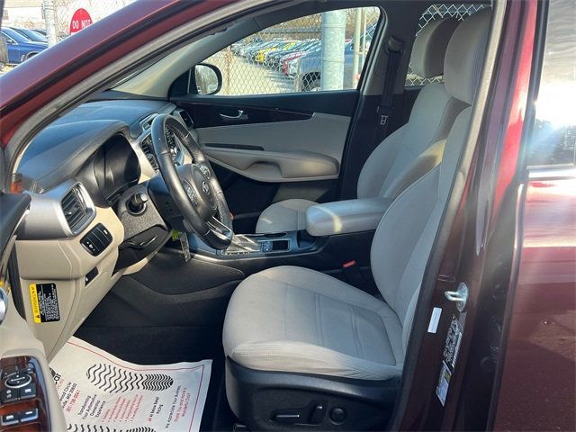 2017 Kia Sorento LX AWD - 22978674 - 9