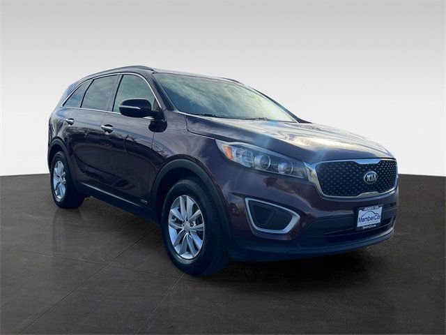 2017 Kia Sorento LX AWD - 22978674 - 5