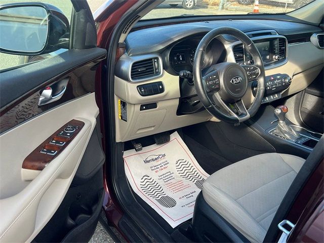 2017 Kia Sorento LX AWD - 22978674 - 8