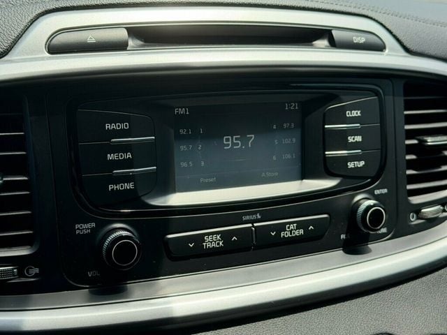 2017 Kia Sorento LX AWD - 23044976 - 2