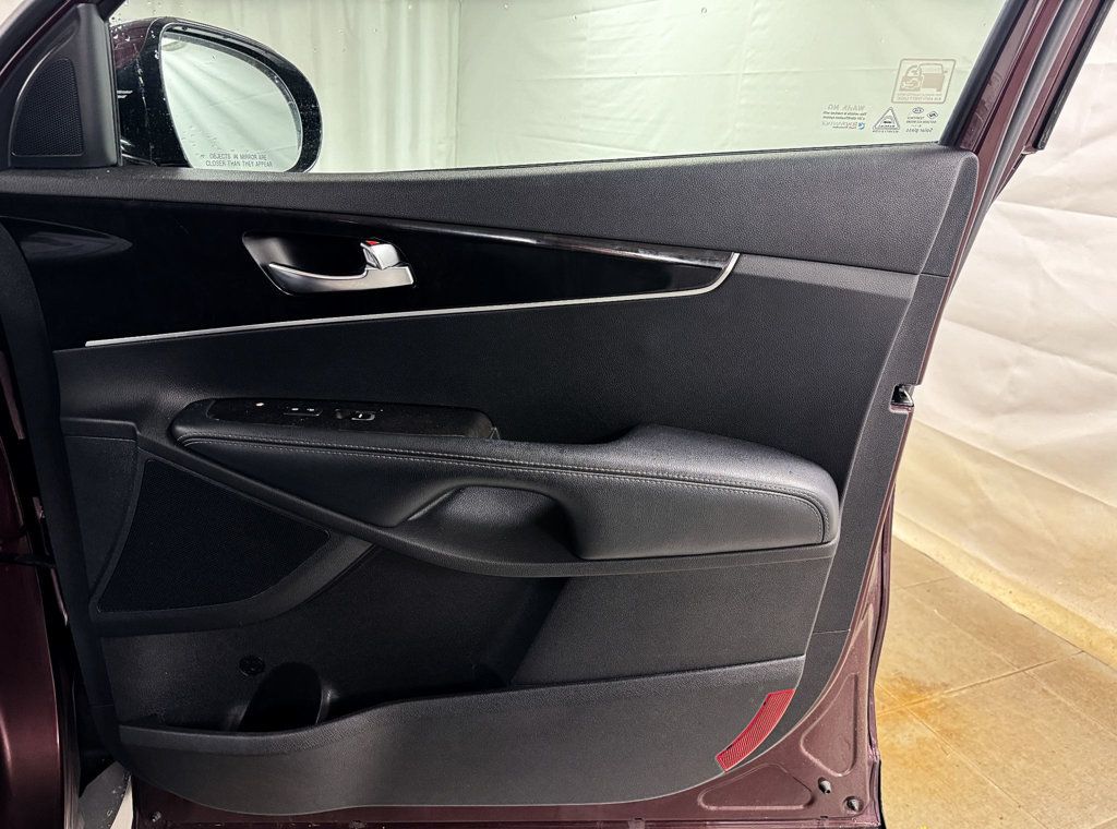 2017 Kia Sorento LX AWD - 22858008 - 16