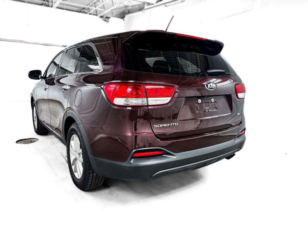 2017 Kia Sorento LX AWD - 22858008 - 3