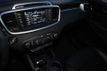 2017 KIA SORENTO LX FWD - 23064180 - 22