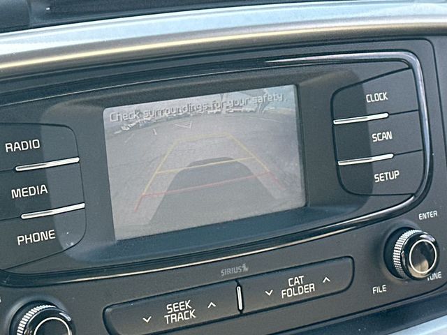 2017 Kia Sorento LX FWD - 22989058 - 16