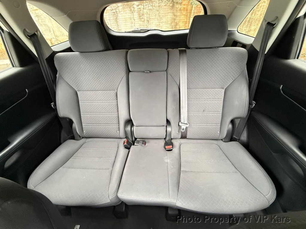 2017 Kia Sorento LX FWD - 22987482 - 13