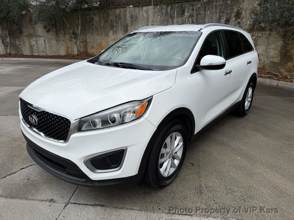 2017 Kia Sorento LX FWD - 22987482 - 1