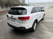 2017 Kia Sorento LX FWD - 22987482 - 4