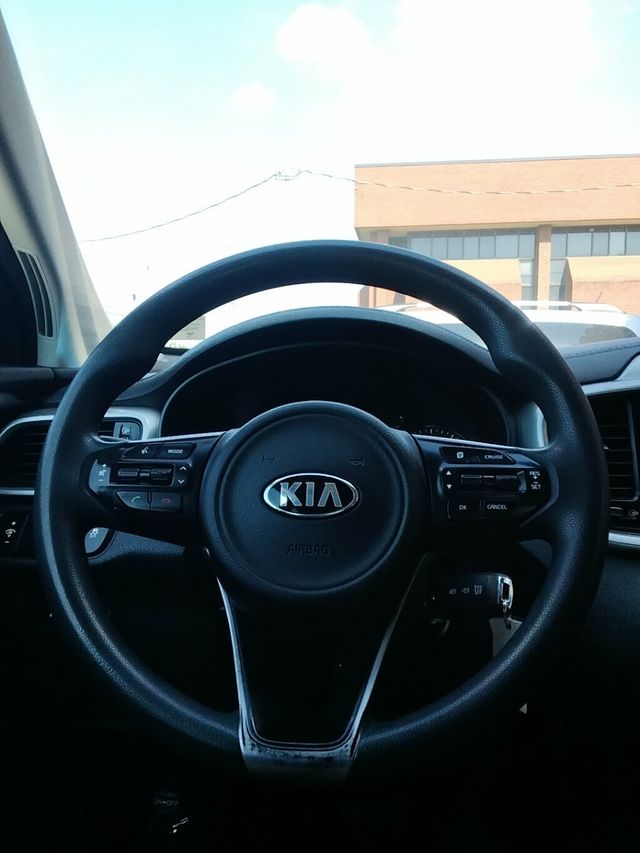 2017 Kia Sorento LX FWD - 23068953 - 11