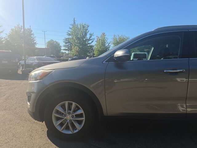 2017 Kia Sorento LX FWD - 23058186 - 25