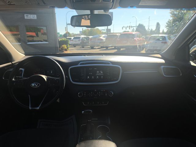 2017 Kia Sorento LX FWD - 23058186 - 26