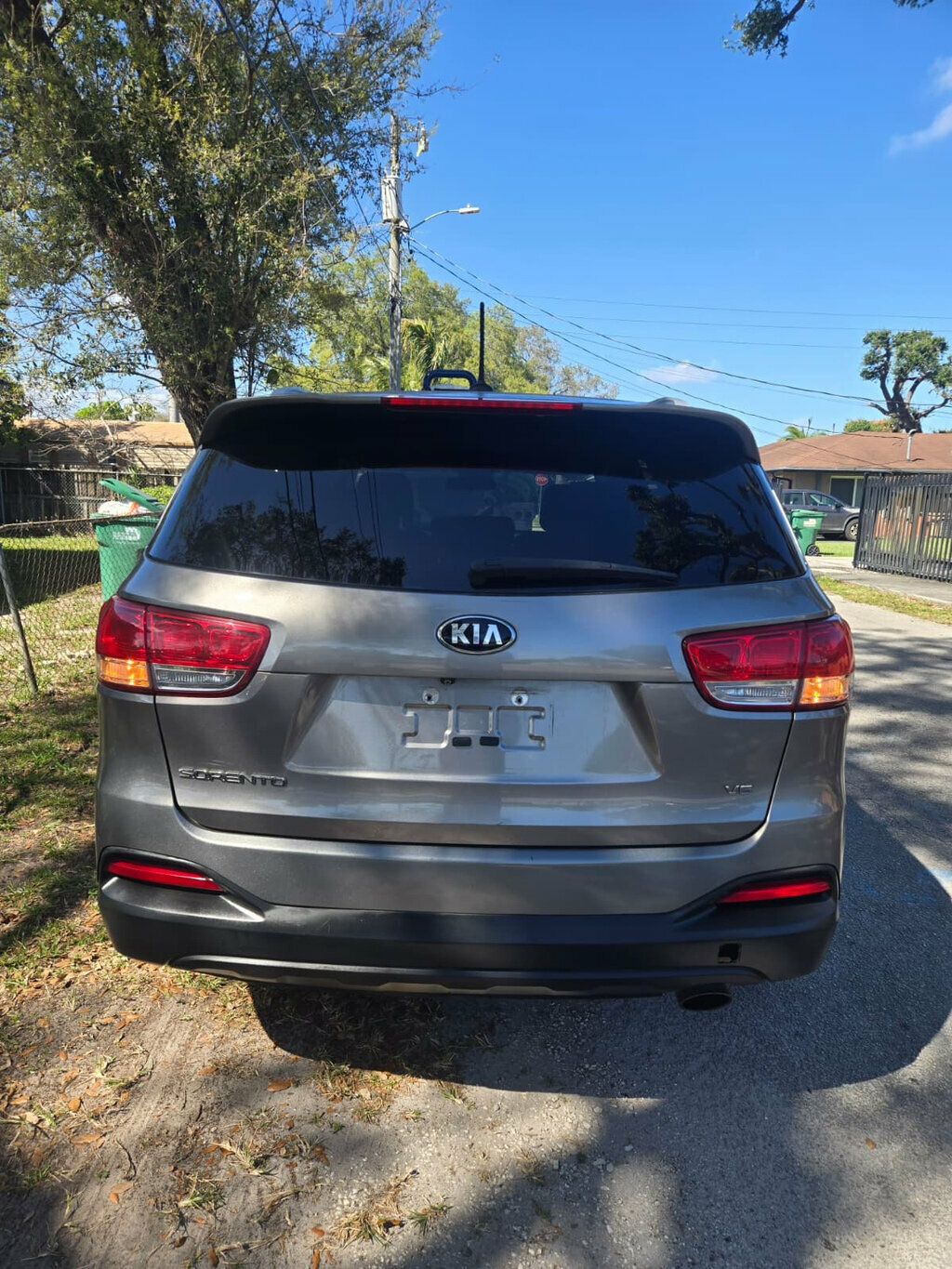 2017 Kia Sorento LX V6 AWD - 22996217 - 8