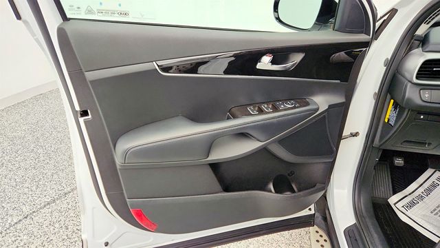 2017 Kia Sorento LX V6 AWD - 22958437 - 9