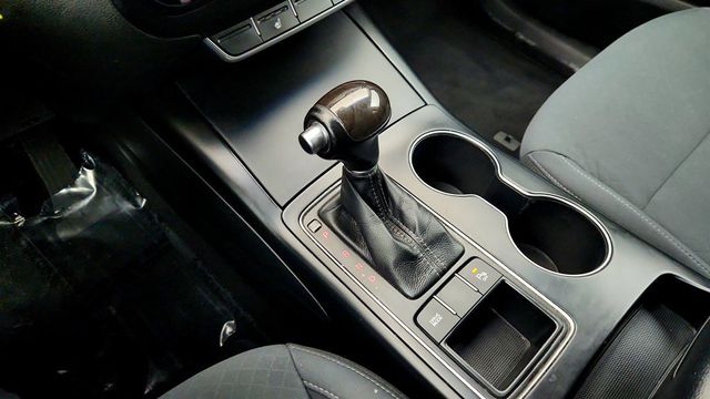 2017 Kia Sorento LX w/ Convenience Package & 3rd Row Seats - 22992776 - 15