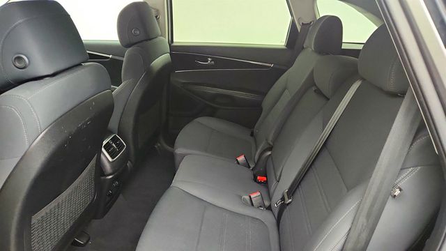 2017 Kia Sorento LX w/ Convenience Package & 3rd Row Seats - 22992776 - 19