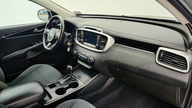2017 Kia Sorento LX w/ Convenience Package & 3rd Row Seats - 22992776 - 24