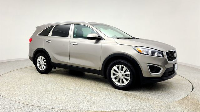 2017 Kia Sorento LX w/ Convenience Package & 3rd Row Seats - 22992776 - 2