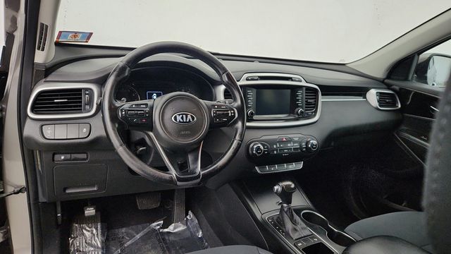 2017 Kia Sorento LX w/ Convenience Package & 3rd Row Seats - 22992776 - 30
