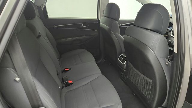 2017 Kia Sorento LX w/ Convenience Package & 3rd Row Seats - 22992776 - 41