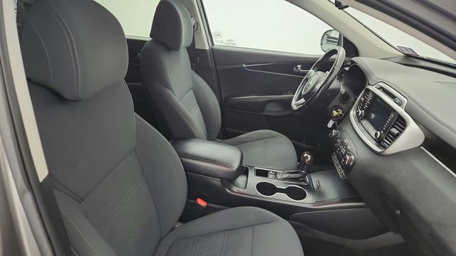 2017 Kia Sorento LX w/ Convenience Package & 3rd Row Seats - 22992776 - 42