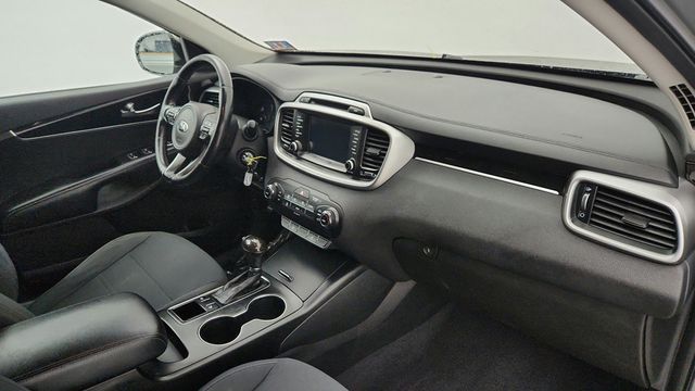 2017 Kia Sorento LX w/ Convenience Package & 3rd Row Seats - 22992776 - 43