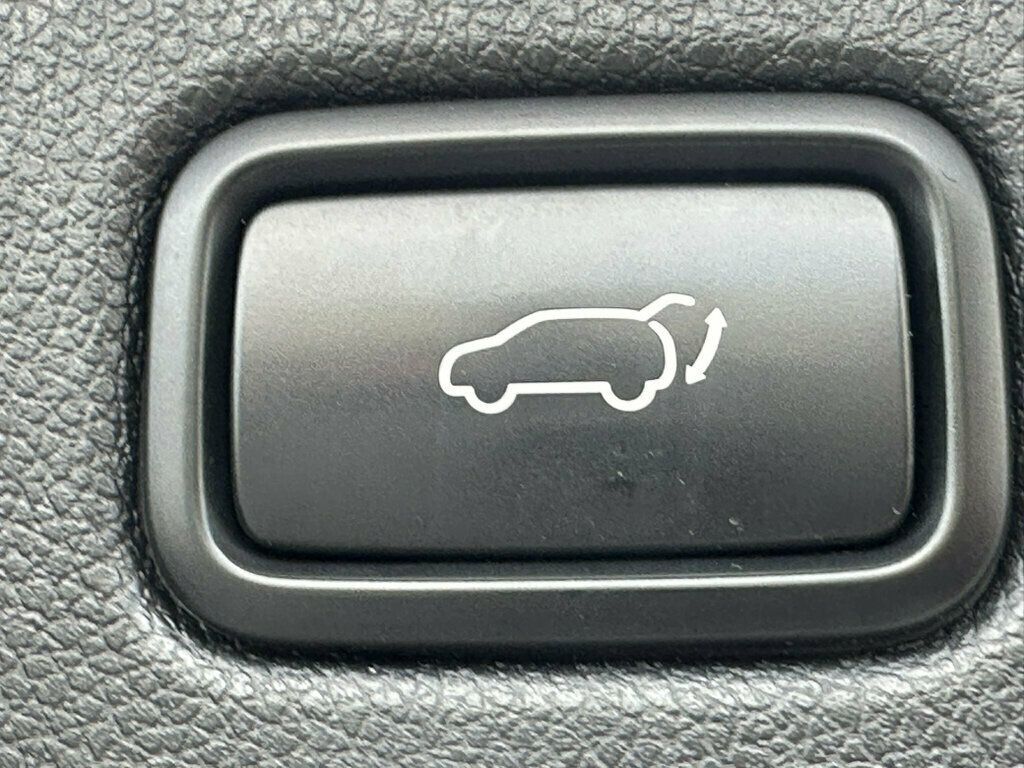 2017 Kia Sorento SX V6 AWD - 23074403 - 44