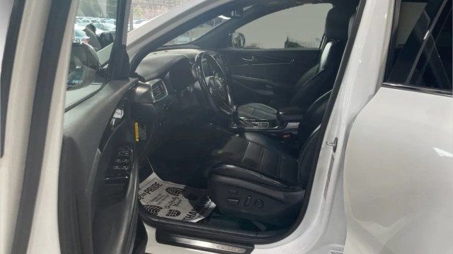 2017 Kia Sorento SX V6 FWD - 22975262 - 9