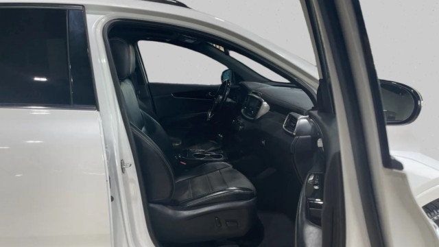 2017 Kia Sorento SX V6 FWD - 22975262 - 12