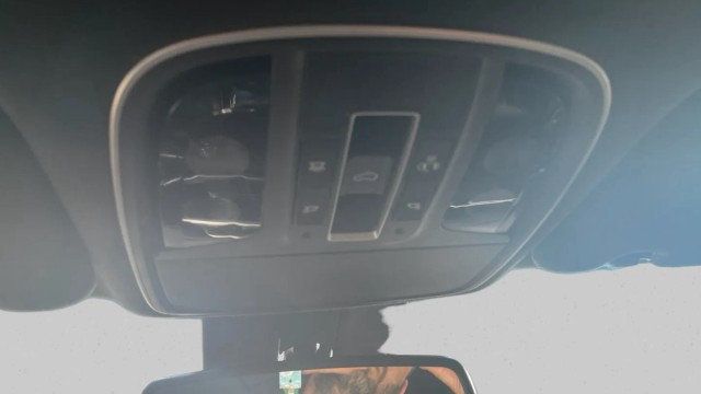 2017 Kia Sorento SX V6 FWD - 22975262 - 17