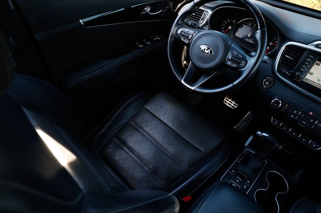 2017 Kia Sorento SX V6 FWD - 22953882 - 24