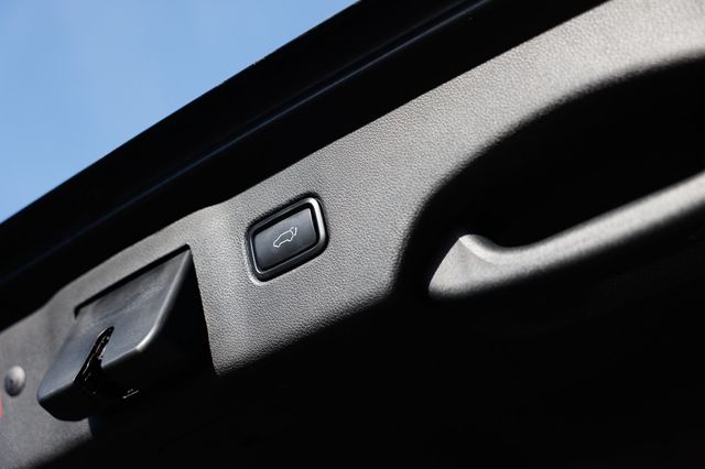 2017 Kia Sorento SX V6 FWD - 22953882 - 56