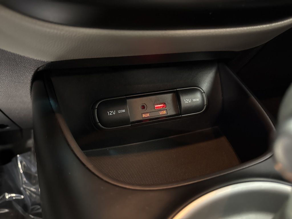 2017 Kia Soul Automatic - 23022282 - 16
