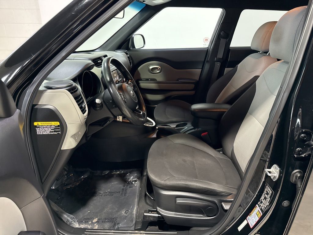 2017 Kia Soul Automatic - 23022282 - 18