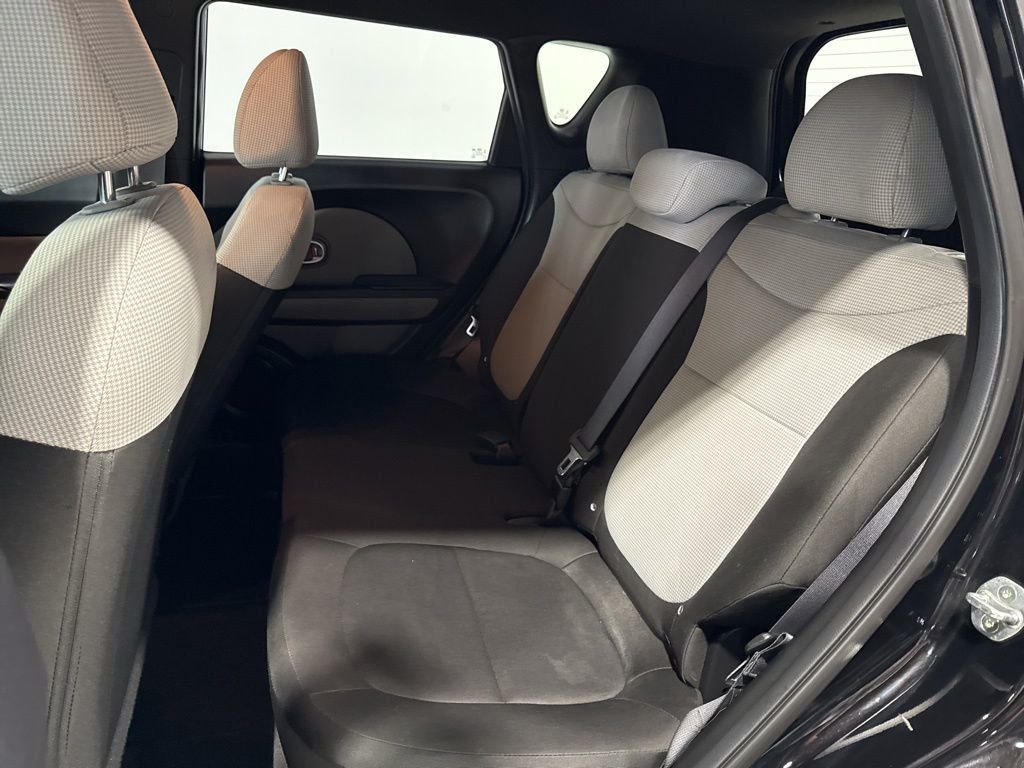2017 Kia Soul Automatic - 23022282 - 24