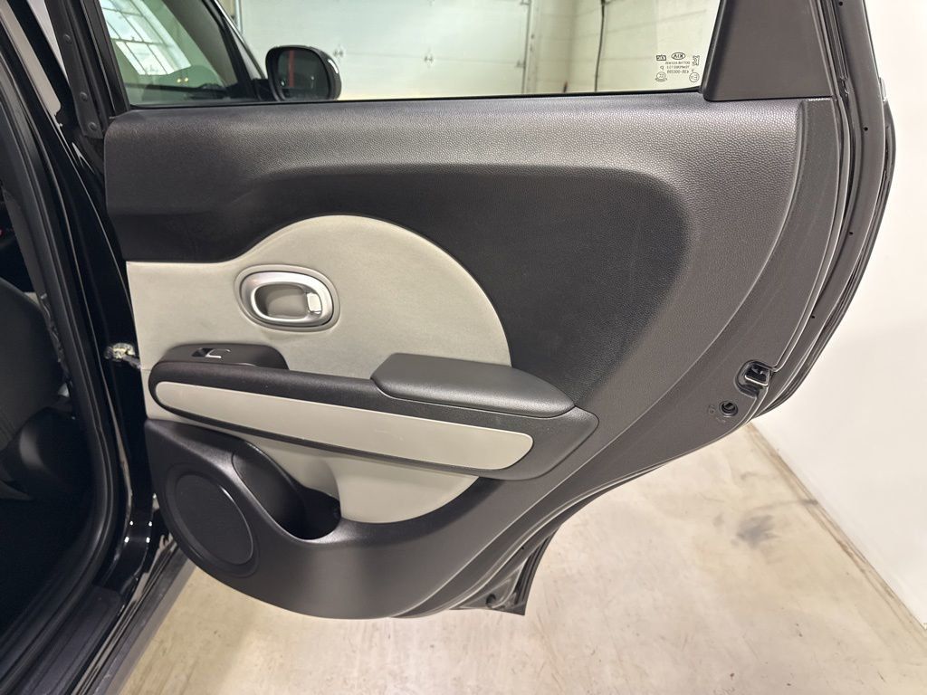 2017 Kia Soul Automatic - 23022282 - 31