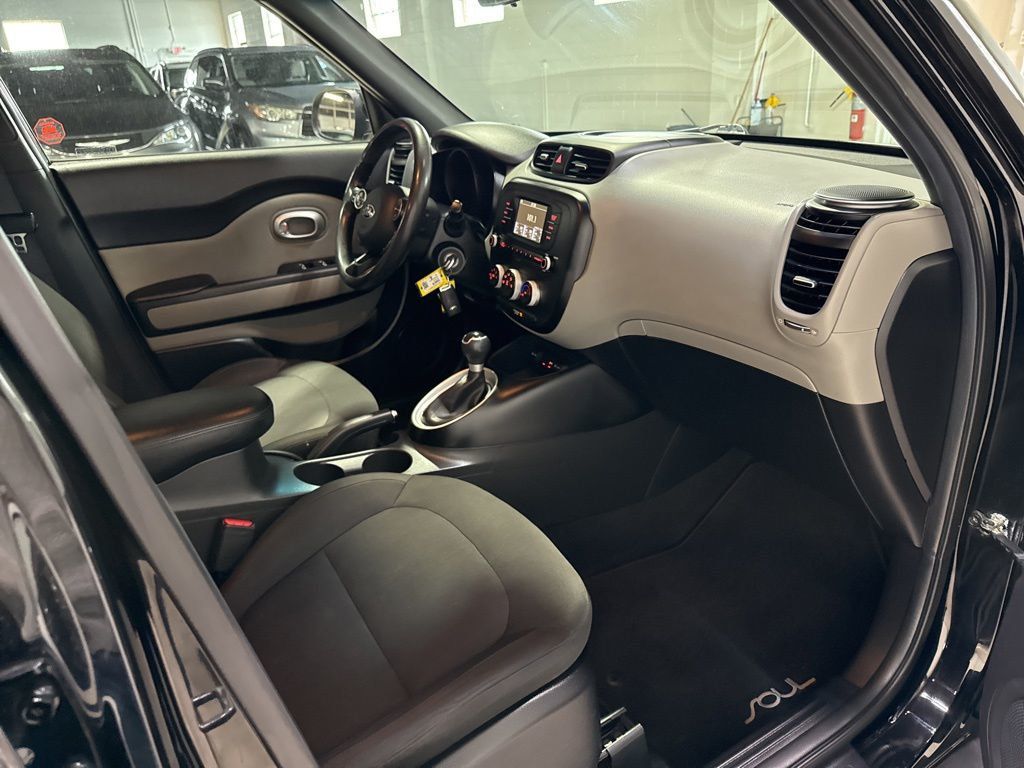 2017 Kia Soul Automatic - 23022282 - 33