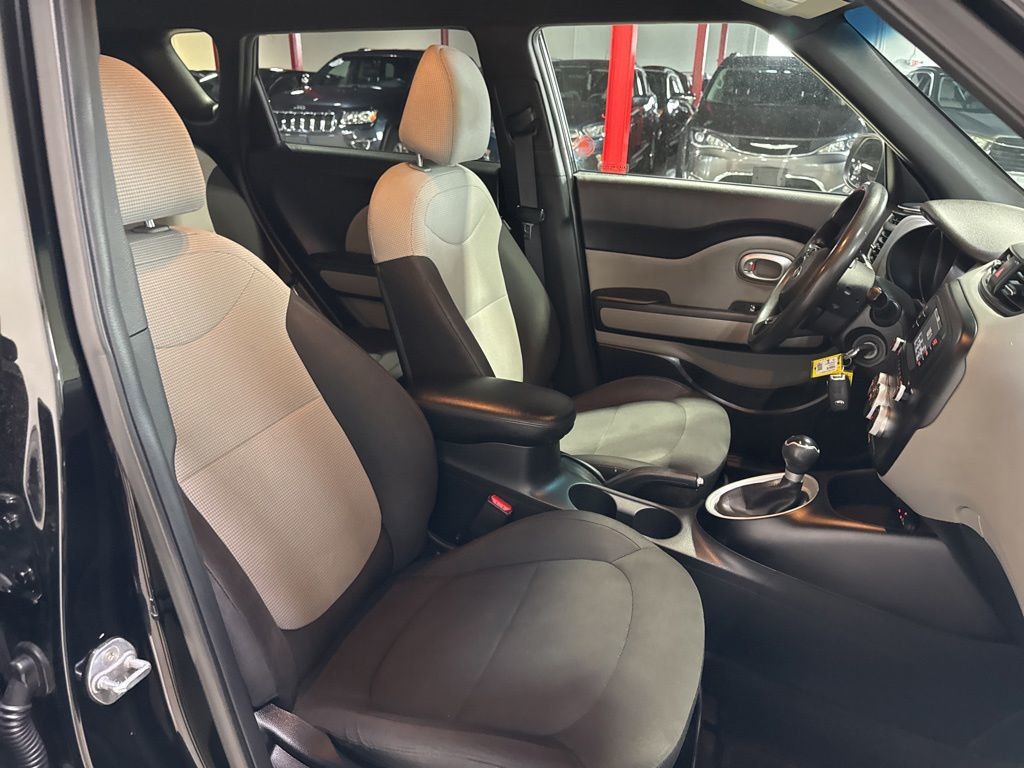 2017 Kia Soul Automatic - 23022282 - 34