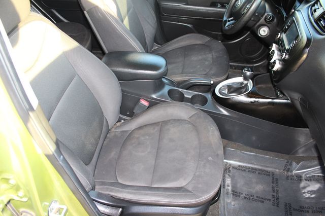 2017 Kia Soul Automatic - 22935454 - 14