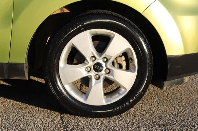 2017 Kia Soul Automatic - 22935454 - 31