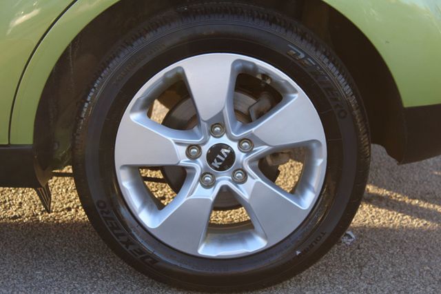 2017 Kia Soul Automatic - 22935454 - 33